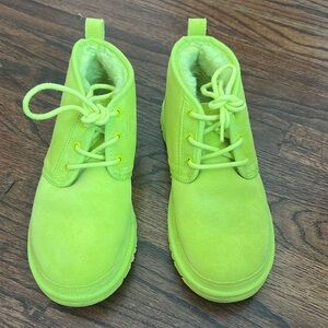 RARE! Original UGG Neumel Suede Ankle Boot Size 8 Sheepskin Chukka Key Lime